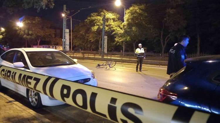 <p>Polis ekipleri tarafından durdurulan araçta ve olay yerinde yapılan incelemenin ardından kazada hayatını kaybeden Tercan Akdoğan’ın cansız bedeni <strong>Konya</strong> Şehir Hastanesi morguna kaldırıldı.</p>