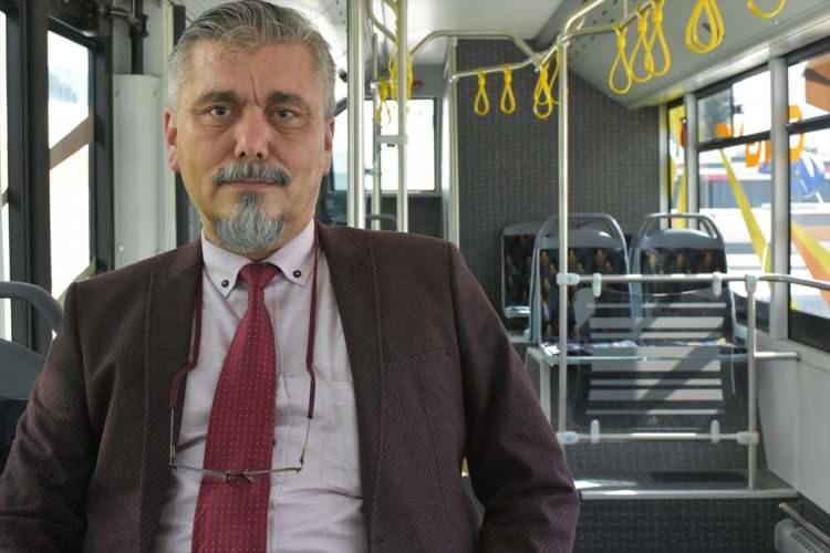 <p>Tunalı, firmalarının ürettiği 400 aracın Duşanbe sokaklarında halkı taşımaya devam ettiğini ve bu hizmeti güçlendireceklerini sözlerine ekledi.</p>
<p> </p>
