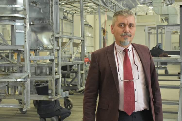 <p>Ürettikleri otobüslerin arızalanması durumunda teknik destek verdiklerini de kaydeden Tunalı, otobüslere yedek parça desteği de sağladıklarının altını çizdi.</p>
<p> </p>