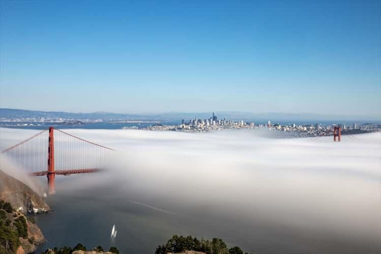 <p>ABD'nin California eyaletinde bulunan San Francisco kentinin simgesi olan Golden Gate Köprüsü üzerinde etkili olan sis, Sausalito'nun Marin Headlands'ten görüntülendi.</p>

<p> </p>
