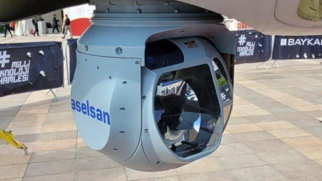 <p>Şirket, gelecek yılın sonunda ASELFLIR-500 teslimatına başlamayı amaçlıyor. Bunun yanında daha büyük ve daha uzak mesafeden görüntülemeye imkan verecek ASELFLIR-600'e yönelik çalışmalar da devam ediyor. Ürün geliştirme çalışmaları gimbal çapı 15 inçten küçük sistemleri de kapsayacak şekilde sürüyor.</p>