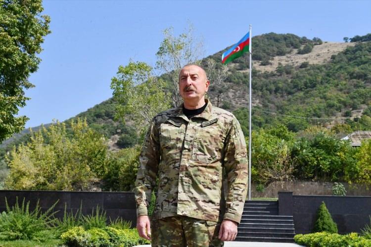 <p>Aliyev, Ermenistan'ın barış anlaşması için herhangi bir iş yapmadığını ve zaman kazanma taktiği yürüttüklerini, Azerbaycan'ın batı illeri ile Nahçıvan'ı birleştirecek koridorun da henüz verilmediğini hatırlattı.</p>

<p> </p>

