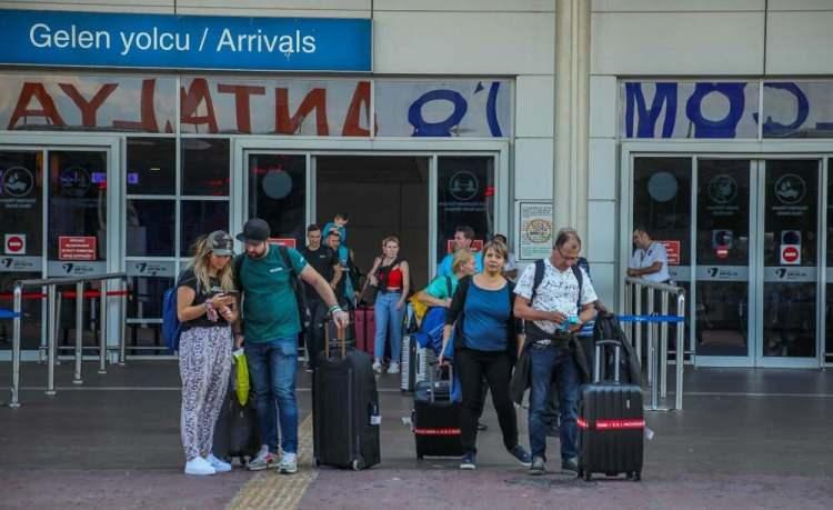 <p>Rusların Antalya dışında Dubai, Gürcistan gibi başka ülke ve şehirlere de yöneldiği açıklandı.</p>