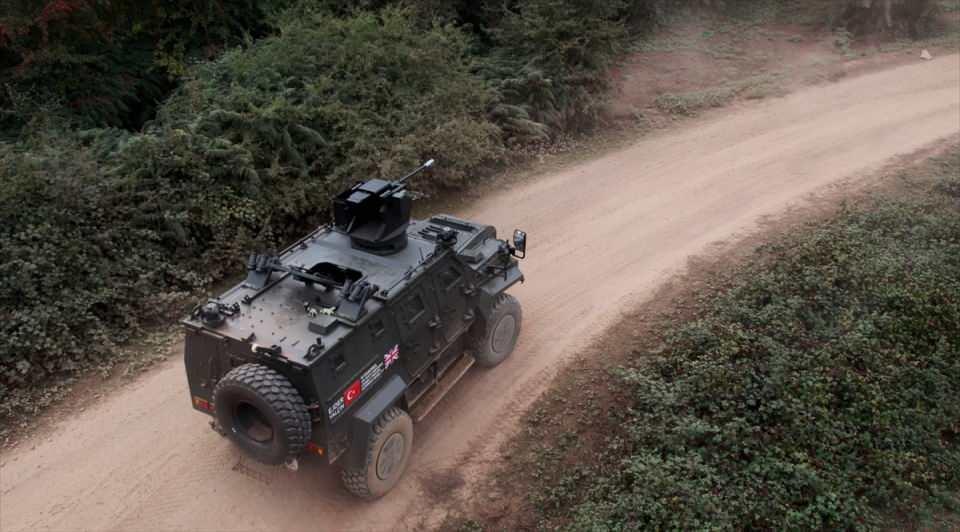 <p>İngiltere'deki DSEI, Fransa'daki Eurosatory gibi dünyanın önemli savunma sanayisi fuarlarına katılarak Avrupa'da göreve hazır olduğu mesajını veren Nurol Makina, İngiltere'de yeni bir adım attı. </p>