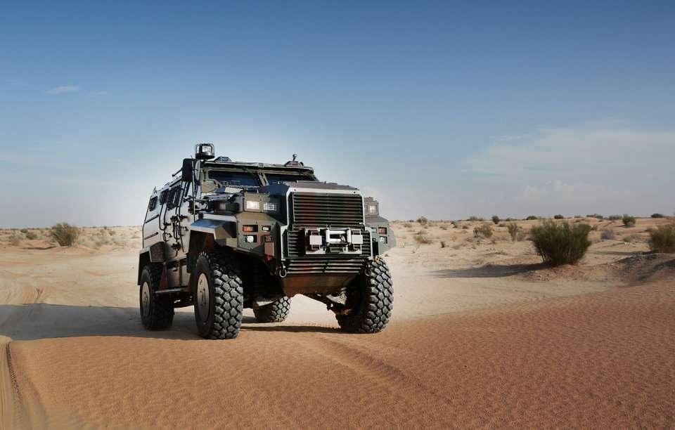 <p>Bugüne kadar 1000'den fazla üretilen Ejder Yalçın 4x4, dört kıtada hizmet veriyor. Ejder Yalçın, çok rollü bir araç olarak hem düzenli hem de asimetrik harp ortamlarında silahlı kuvvetler ve güvenlik güçleri için en güvenilir 4x4 taktik tekerlekli zırhlı araçlardan biri oldu.</p>
