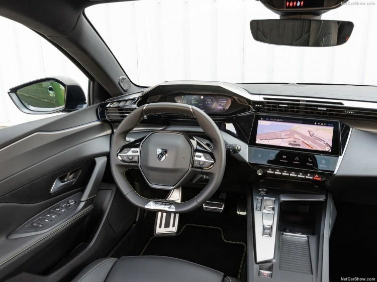 <p>Ancak ilerleyen dönemde yüzde 100 elektrikli modellerinin de Türkiye pazarında satışa sunulması planlanıyor.</p>
