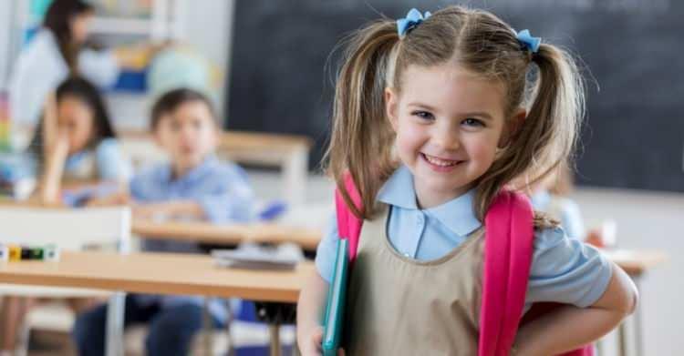 <p><span style="color:#000000"><strong>"İnsanlara onlara yardım edemeyeceğimizi s&ouml;ylediğimizde &ccedil;ok sinirleniyoruz ve &uuml;z&uuml;l&uuml;yoruz. T&uuml;m Birleşik Krallık'ta tek bir a&ccedil; &ccedil;ocuk bile olmamalı. Bu &ccedil;ok yanlış" s&ouml;zleriyle sitemlerini dile getiren yardım kuruluşları bu zorlu s&uuml;reci atlatmak i&ccedil;in &ccedil;&ouml;z&uuml;m yolu arıyor.&nbsp;</strong></span></p>
