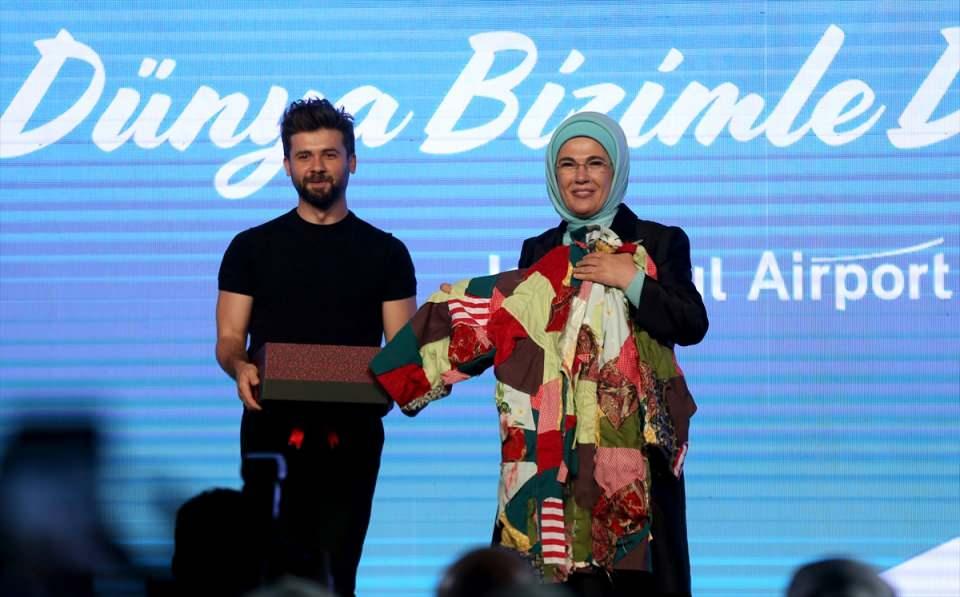 <p>Bakanlık, geri kazanım oranının yüzde 35'e çıkarılması ve düzenli depolama oranının yüzde 65'e indirilmesi için çalışmalarını sürdürüyor.</p>
<p> </p>