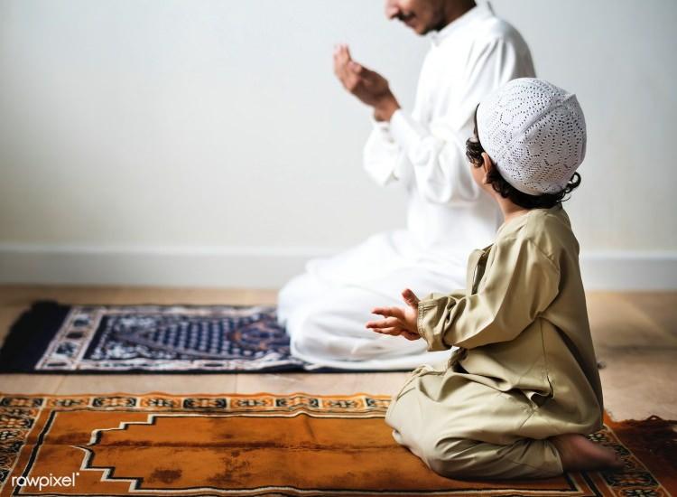 <p>Cuma günü duhan suresi okuyana cennette köşk ihsan edilir</p>
<p>“Cuma günü veya gecesi Duhan suresini okuyana Cennette bir köşk ihsan edilir.” (Taberani)</p>