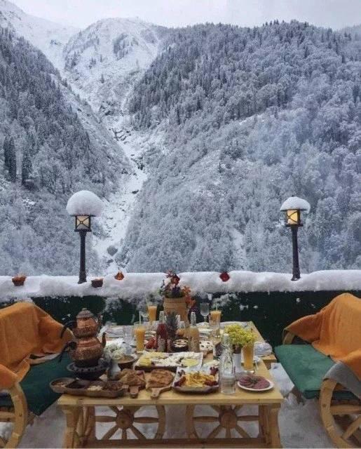 <p>Montunuzu giyin ve bu kahvaltıya bir arkadaşınızla oturun.</p>

<p> </p>
