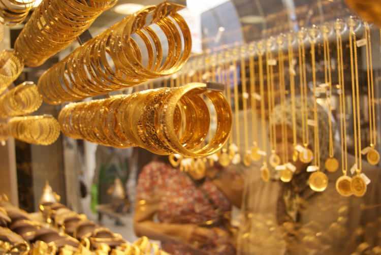 <p>Altının onsu spot piyasada 1.642 dolar seviyesinin altını test etti.</p>
