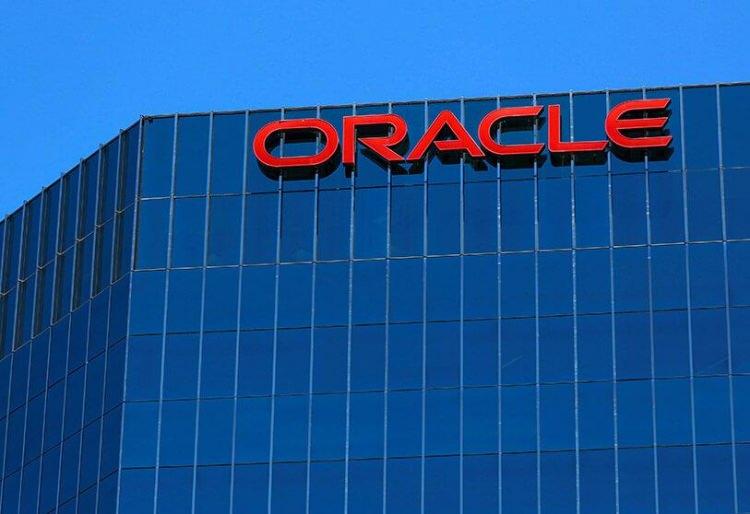 <p>Oracle'a 1995 yılında Veritabanı Satış Danışmanı olarak katılan Filiz Doğan, 1999-2000 yılları arasında Oracle'ın Amerika'daki Merkezi'nde Veritabanı Ürün Müdürü pozisyonunda çalıştı</p>
