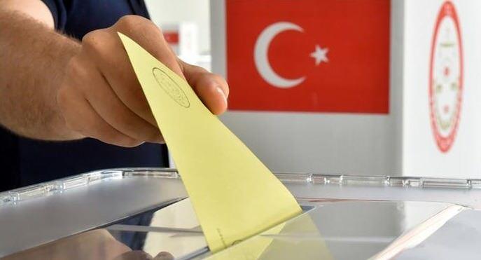 <p>Bu sonuç Yavaş ve kulisçilerinin hevesini kırar mı bilemem ama arada bir gündeme getirilen Abdullah Gül bile yüzde 15.4'le Yavaş'ın önünde...</p>