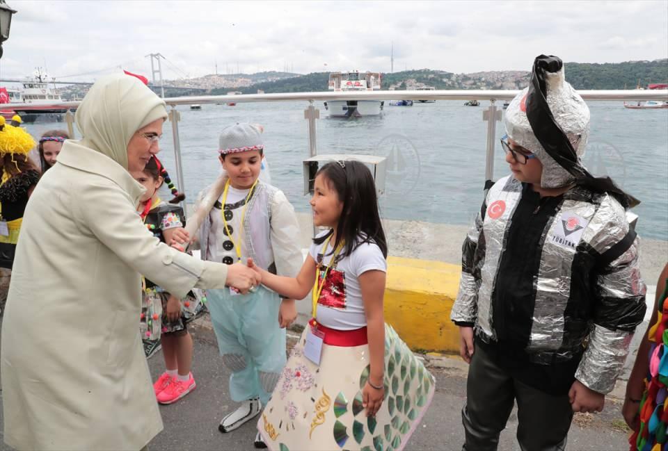 <p>AA muhabirinin aldığı bilgiye göre, 5 yıl önce hayata geçirilen ve aşamalı olarak, mahalli idareler, kamu kurumları, limanlar, havaalanları, otogarlar, tren garları, eğitim kurumları, alışveriş merkezleri, hastaneler, turizm tesisleri ve büyük iş yerleri gibi atık çeşitliliğinin fazla olduğu kurumsal noktalarda uygulanan projenin, 2023'e kadar Türkiye genelinde yaygınlaştırılması hedefleniyor.</p>
<p> </p>