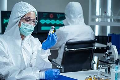 <p>TAM DİRENÇ GÖSTERİYOR</p>
<p>Bu proteinlerdeki reseptör bağlama alanlarının da COVID-19 aşısı tarafından tetiklenen monoklonal antikorlara karşı tam direnç gösterdiği belirlendi.</p>