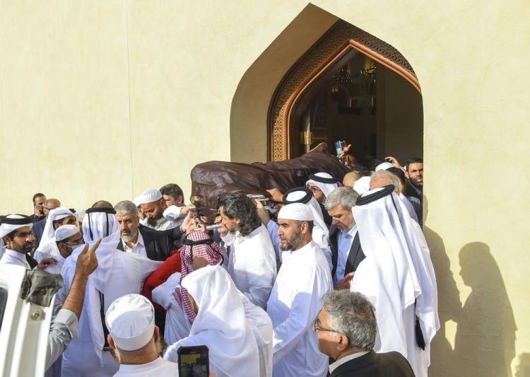 <p>Karadavi için Katar'ın başkenti Doha'daki İmam Muhammed bin Abdulvehhab Camisinde cenaze töreni düzenlendi.</p>

<p> </p>
