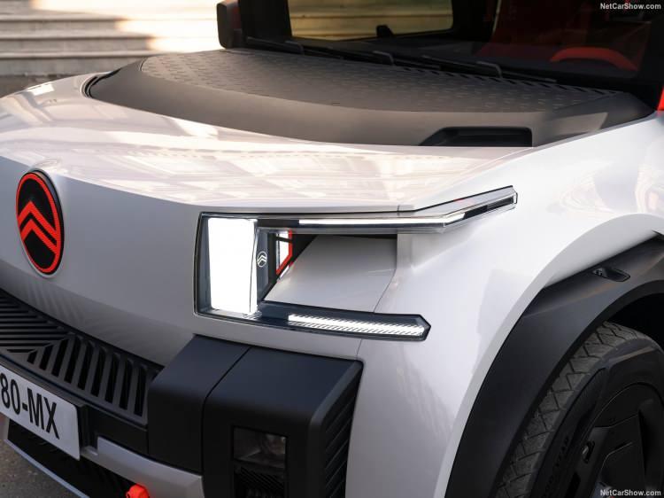 <p>Türkiye’nin Citroen için son 3 yılda en hızlı büyüyen pazarlardan biri olduğunu ifade eden Cobee, Kovid-19 salgını gibi zor bir sürece rağmen markanın Türkiye'deki genç ve dinamik ekibinin pazar payı ve müşteri memnuniyeti konusunda etkileyici sonuçlar elde ettiğinin altını çizdi.</p>
