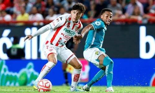 <p>32- Heriberto Jurado - Necaxa</p>