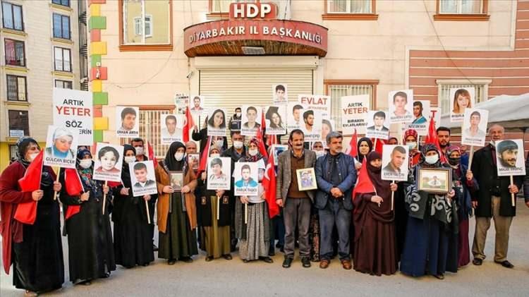 <p>Oyunun prömiyerinin ekim ayının ilk haftası Diyarbakır'da yapılması planlanıyor.</p>
<p> </p>