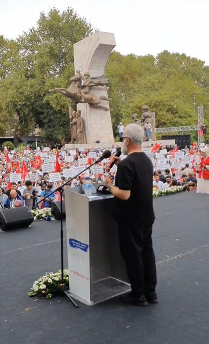 <p><span style="color:#000000"><strong>Almanya'nın Kassel şehrinde balondan Kabe yapılıp gösteriler yapılarak İslam'a saldırılmaktadır" ifadelerini kullandı. </strong></span><strong><a href="https://www.yasemin.com/"><span style="color:rgb(255, 255, 255)">(yasemin.com)</span></a></strong></p>

