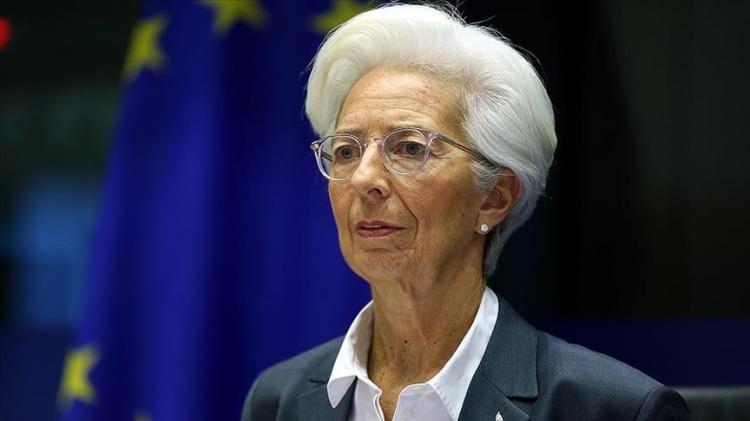 <p>Powell’ın ardından kameraların karşısında ECB başkanı Lagarde geçti. Lagarde de LUNA olayını hatırlatarak regülasyon ihtiyacı konusundaki düşüncelerini yineledi.</p>