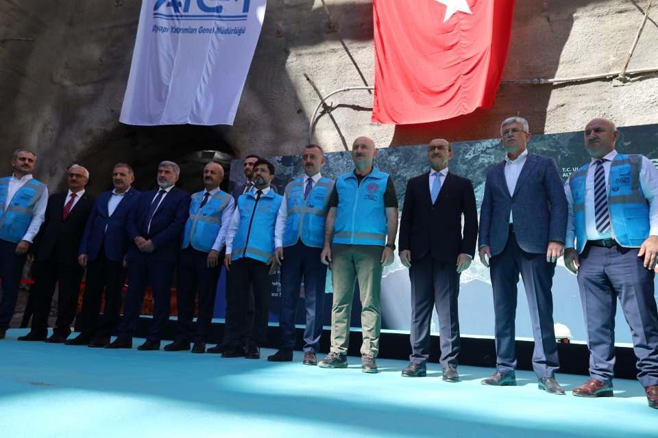 <div>Çevresel değerler açısından çok kıymetli. Gebze'miz için, Darıca'mız için, Kocaeli'miz için gerçekten çok büyük bir kazanım olacak bu uzun vadede. </div>
