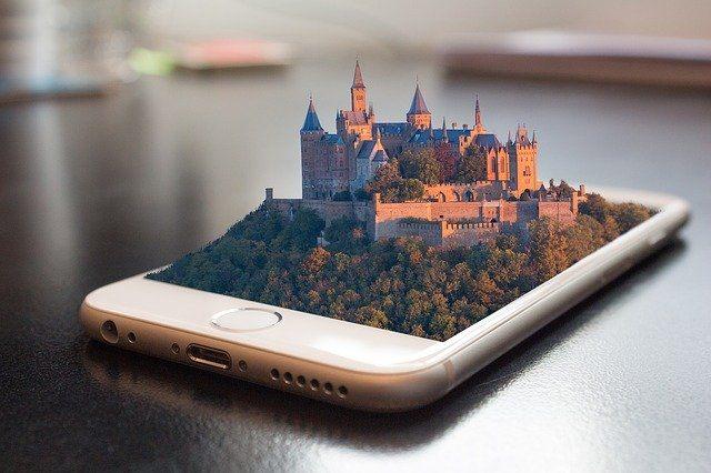 <p>Başka bir avantajı ise telefon kullanıldığında mevcut konuşma ve internet paketinin dünyanın her yerinden ek bir ücret ödenmeden kullanılabilmesi. Bu da iletişimin daha da ucuzlayacağı anlamına geliyor.</p>