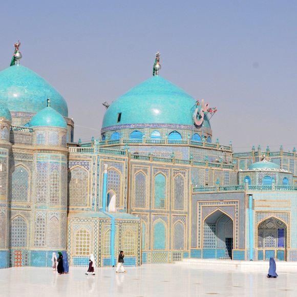 <p>Afganistan: 123.368</p>