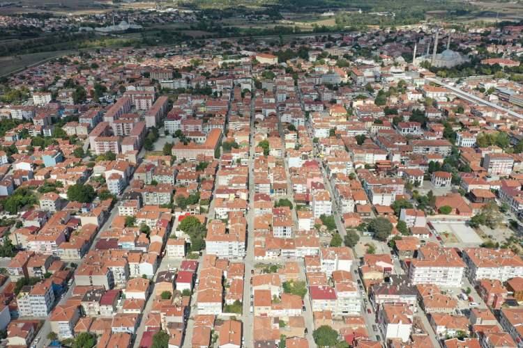 <p>Edirne'de birçok sivil mimari örneğinin yer almasına rağmen turizmde hak ettiği değeri göremeyen Kaleiçi semti el atılmayı bekliyor.</p>
