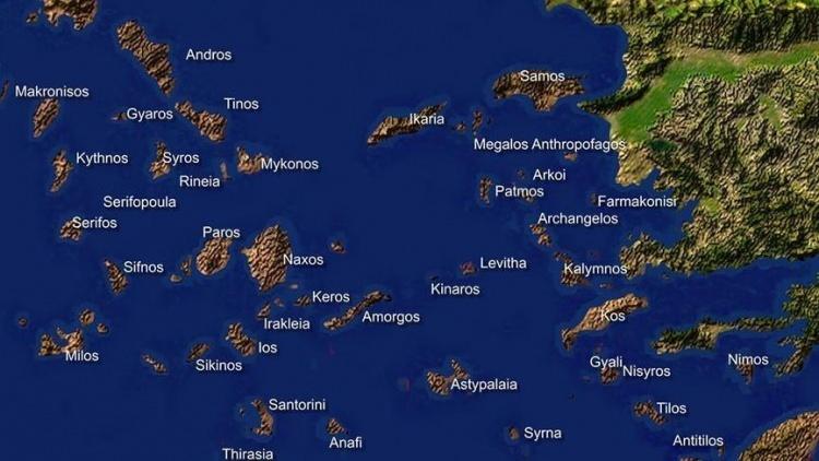 <p>Yunanistan'ın ABD'nin desteğiyle hukuka aykırı bir şekilde adaları silahlandırması Ege'de tansiyonu artırdı</p>
