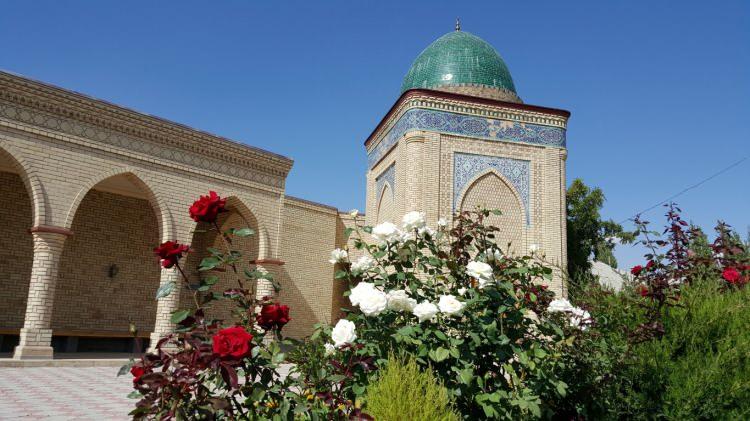 <p><strong>İmam Serahsi Türbesi</strong><br />
<br />
Kırgızistan, Özgen</p>
