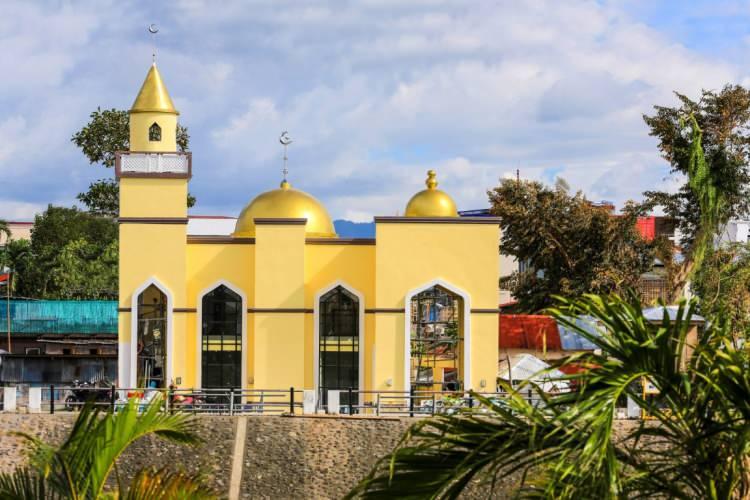 <p>Turan, TDV’nin Türkiye ve yurt dışında cami inşası konusunda da bayraktarlık yaptığını işaret ederek, “ABD, Haiti, İngiltere, Rusya, Belarus, Kırım, Kıbrıs, Japonya, Filipinler, Filistin, Somali, Cibuti, Kazakistan ve Kırgızistan olmak üzere son dönemde 14 ülkede 24 camiyi Müslümanların istifadesine sunduk. 19 ülkede ise kardeş şehir camilerimiz bulunuyor. </p>
