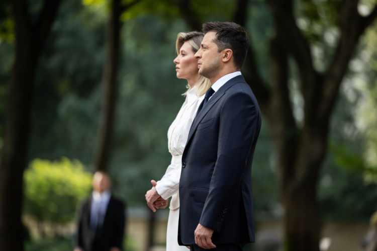 <p>BARTHOLOMEOS GÖRÜŞMESİ</p>

<p>Ukrayna First Lady’si Zelenska ayrıca İstanbul temasları sırasında Fener Rum Patriği Bartholomeos’u da ziyaret etti. Zelenska görüşmeye dair yaptığı açıklamada, Fener Rum Patriği Bartholomeos’un, savaşın başlamasından bu yana Ukrayna’yı ve yurtdışındaki Ukrayna halkını desteklediğini ifade etti.</p>
