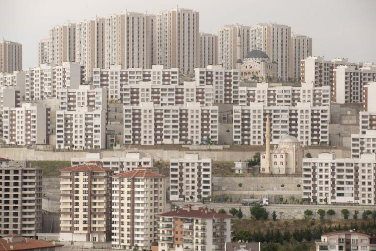 <p> Hisseli arsalar 112 bin 500 liradan başlayan fiyatlar ve 937 liradan başlayan taksitlerle vatandaşa sunulacak.</p>