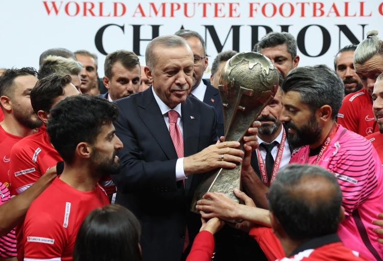 Ampute Futbol Dünya Kupası şampiyonu Türkiye