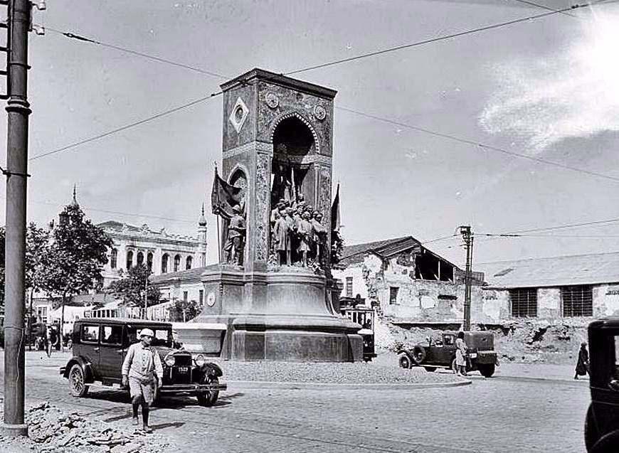 <p>1930 - Taksim</p>

<p> </p>
