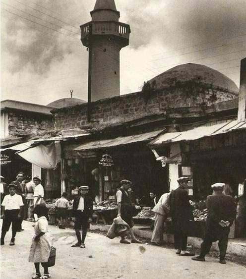 <p><strong>1938 / Antakya'nın Dükkanları</strong></p>
<p>Çarşı - pazar gezen fotoğrafçı bu fotoğrafa "Antakya'nın dükkânları" notunu düşmüş.</p>
