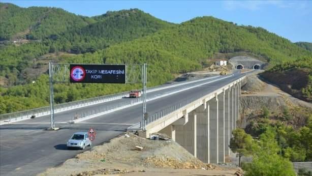 <p>Dev projenin ilimize, bölgemize ve ülkemize hayırlı olmasını temenni ediyorum. </p>
