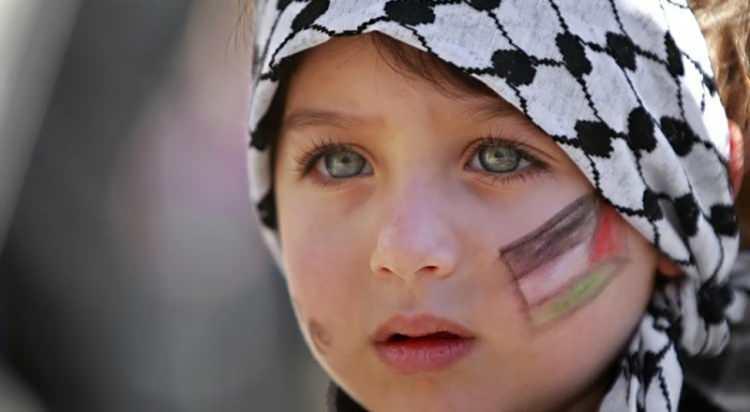 <p><span style="color:#800000"><strong>Yıllardır İsrail tarafından işgal altında olan Filistin'deki çocukların yaşama hakları ellerinden alınıyor. 29 Eylül'de Batı Şeria'da işgalcilerden kaçarken yüksekten düşüp hayatını kaybeden 7 yaşındaki Filistinli Reyyan Süleyman, ülkedeki Filistinli çocukları yaşadığı korkuyu ve şiddeti gün yüzüne çıkardı.</strong></span></p>
