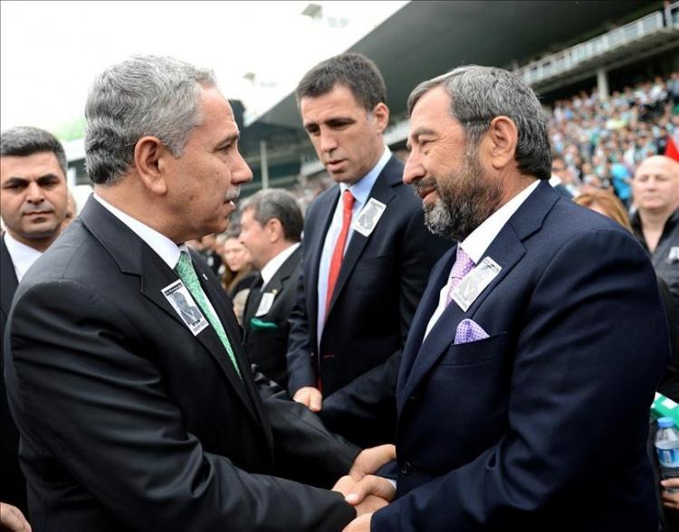 <p><span style="color:#000000"><strong>Bu hastanede yattığım sürece açılan yaralar ailemden saklanıp, epikriz dosyasına "kızarıklık" olarak yazılmış.</strong></span></p>
