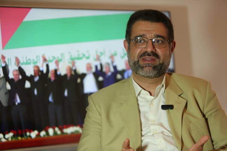 <p>Filistin İslami Direniş Hareketi Hamas’ın Cezayir Temsilcisi Muhammed Osman, Filistinli grupların iç bölünmüşlüğünü sonlandırma noktasında üzerinde uzlaştıkları "Cezayir Bildirisini", Filistin davasının kaybettiği itibarını geri kazanma yönünde bir adım olarak değerlendirdi.</p>
