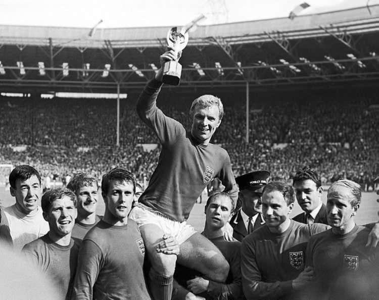 <p>16. Bobby Charlton</p>
