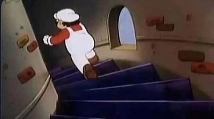 <p>Fakat, Süper Mario'nun hangi yöne koştuğunu anlamanın kolay olduğunu düşünüyorsanız yanılıyorsunuz. 1989 yılında yayınlanan çizgi film “Süper Mario Bros. Süper Şov!”dan bir bölüm izleyenleri ikiye böldü. Videonun birkaç saniyesinde, kahramanın merdivenlerden inip inmediğini anlamak oldukça zor.</p>
<p>İlk bakışta, Süper Mario merdivenlerden aşağı koşuyormuş gibi görünüyor. Ama gerçek öyle değil. Bir ipucuna ihtiyacınız olursa, ünlü karakterin sol ayağına bakabilirsiniz ya da merdivenlerden aşağı koşarken ayağınızın bu pozisyonda olup olmayacağına kendiniz karar verebilirsiniz.</p>