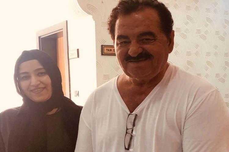 <p><span style="color:#000000"><strong>Söylenenlere göre yalnızca gelini Yasemin Şevkatli ve kızı Dilan Çıtak'a altın kemer takan İbrahim Tatlıses'in bu hamlesi üzerine kızları büyük bir üzüntü yaşadı. </strong></span></p>