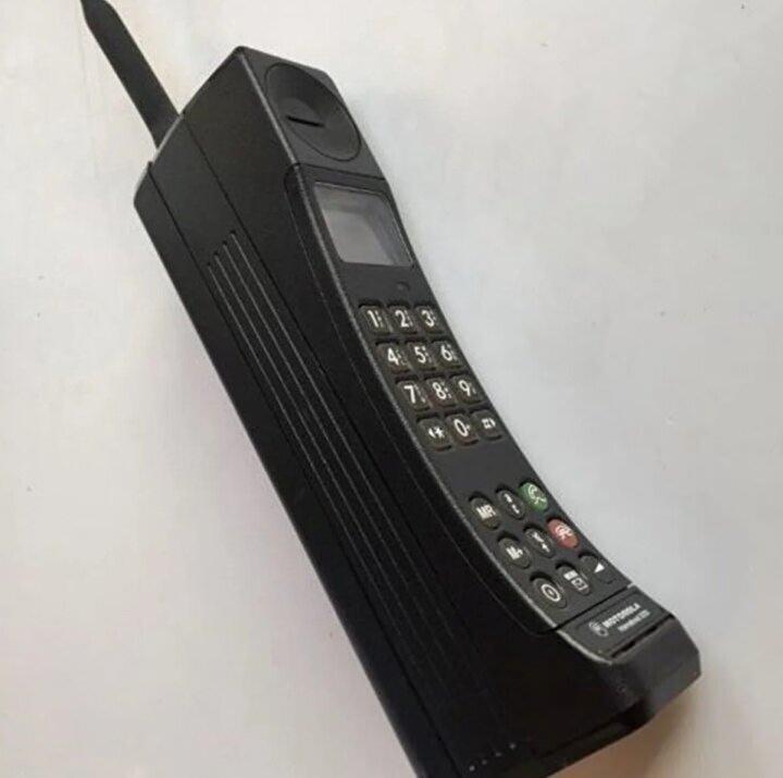 <p>Motorola 3200 - £215,50 (4 bin 500 TL)</p>
