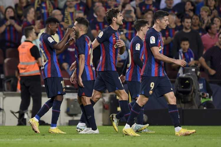 <p>İspanya La Liga<br />
<br />
Barcelona<br />
<br />
10 maç 24 gol</p>