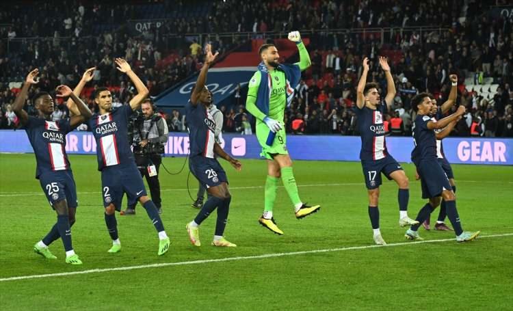 <p>Fransa Ligue 1<br />
<br />
Paris Saint-Germain (PSG)<br />
<br />
12 maç 32 gol</p>