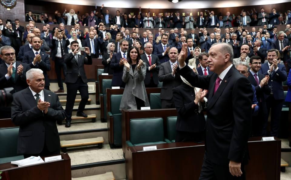<p>Cumhurbaşkanı ve AK Parti Genel Başkanı Recep Tayyip Erdoğan, partisinin TBMM Grup Toplantısı'na katıldı.</p>
