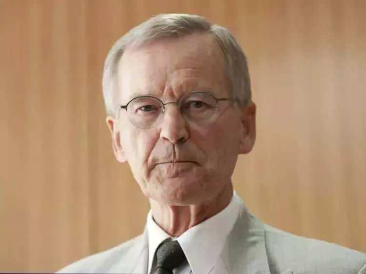 <p>34- BEATE HEİSTER & KARL ALBRECHT JR.: 39.2 MİLYAR DOLAR</p>