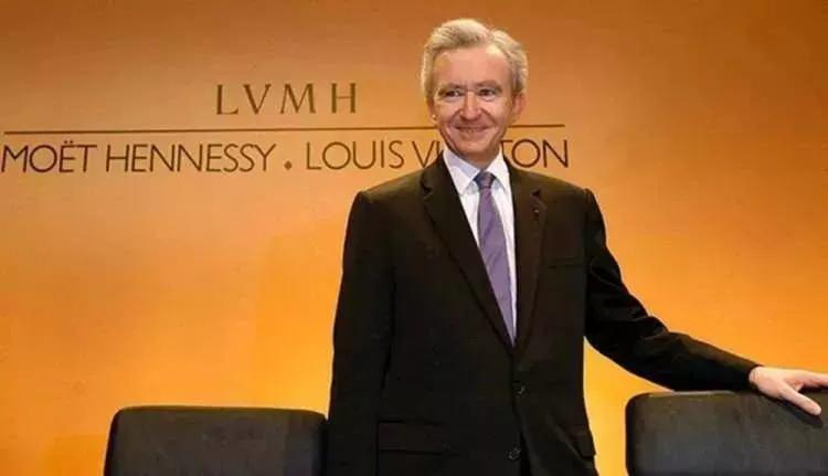 <p>3- BERNARD ARNAULT: 158 MİLYAR DOLAR</p>
